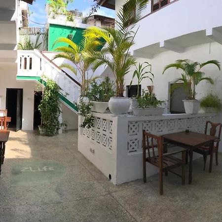 Zlife Stone Town Hostel Zanzibar ภายนอก รูปภาพ