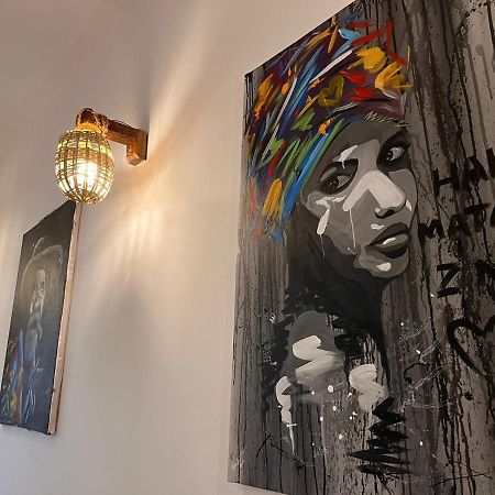 Zlife Stone Town Hostel Zanzibar ภายนอก รูปภาพ