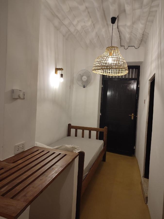 Zlife Stone Town Hostel Zanzibar ภายนอก รูปภาพ