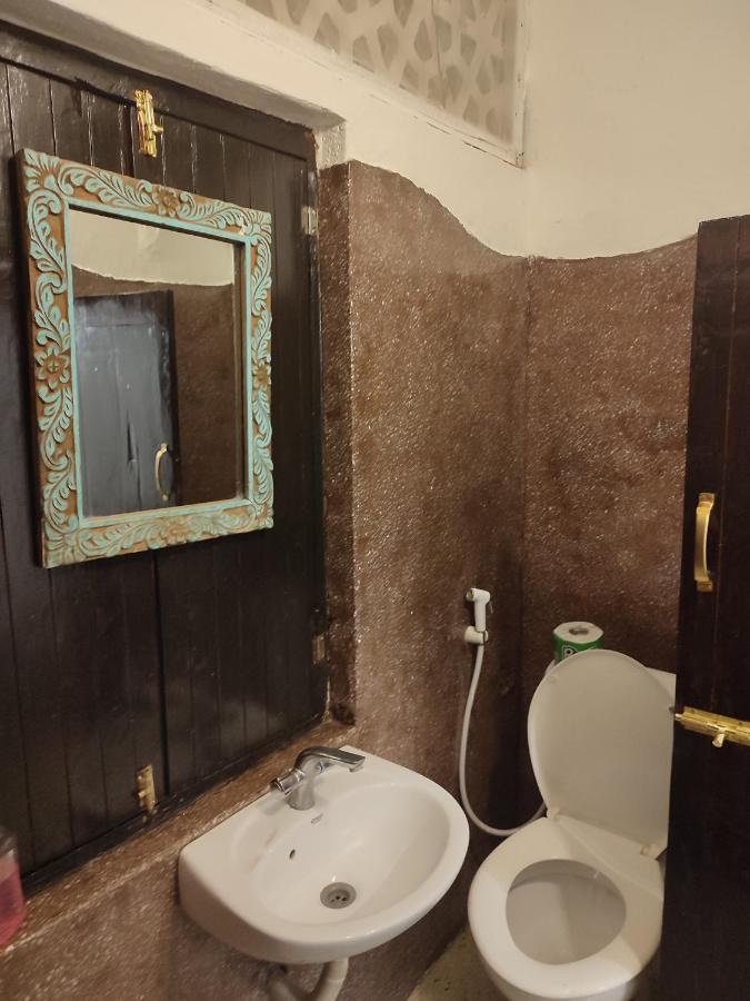 Zlife Stone Town Hostel Zanzibar ภายนอก รูปภาพ