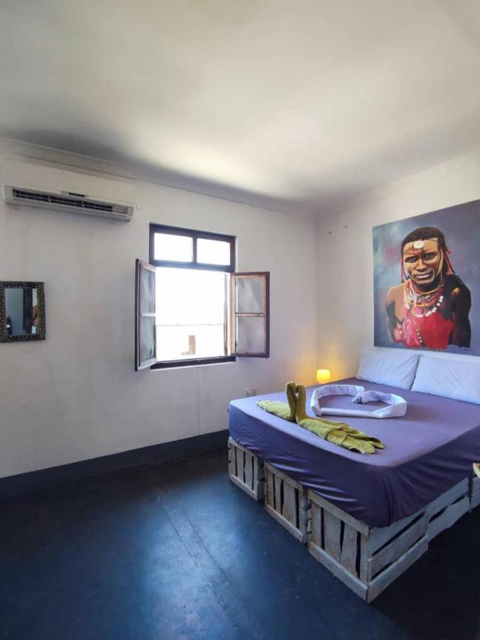 Zlife Stone Town Hostel Zanzibar ภายนอก รูปภาพ