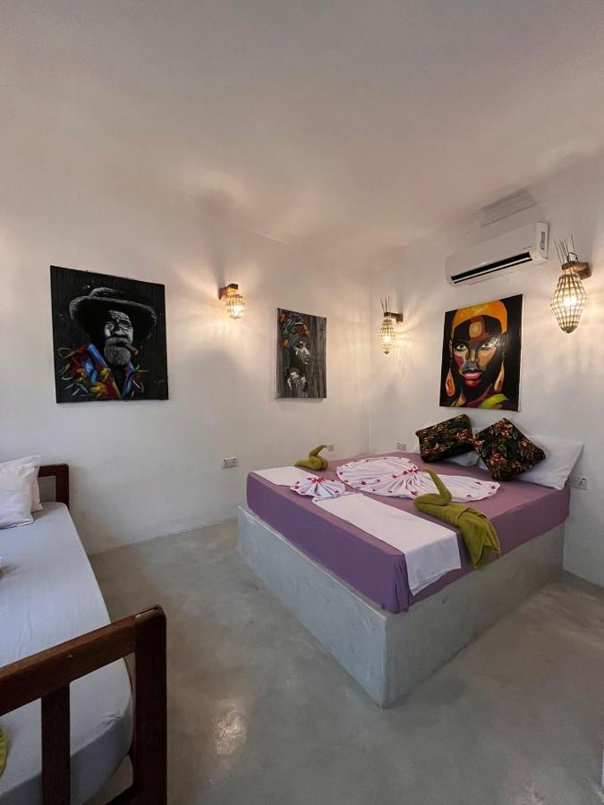 Zlife Stone Town Hostel Zanzibar ภายนอก รูปภาพ