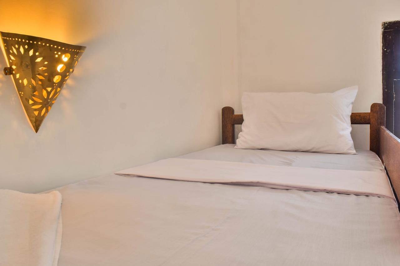 Zlife Stone Town Hostel Zanzibar ภายนอก รูปภาพ