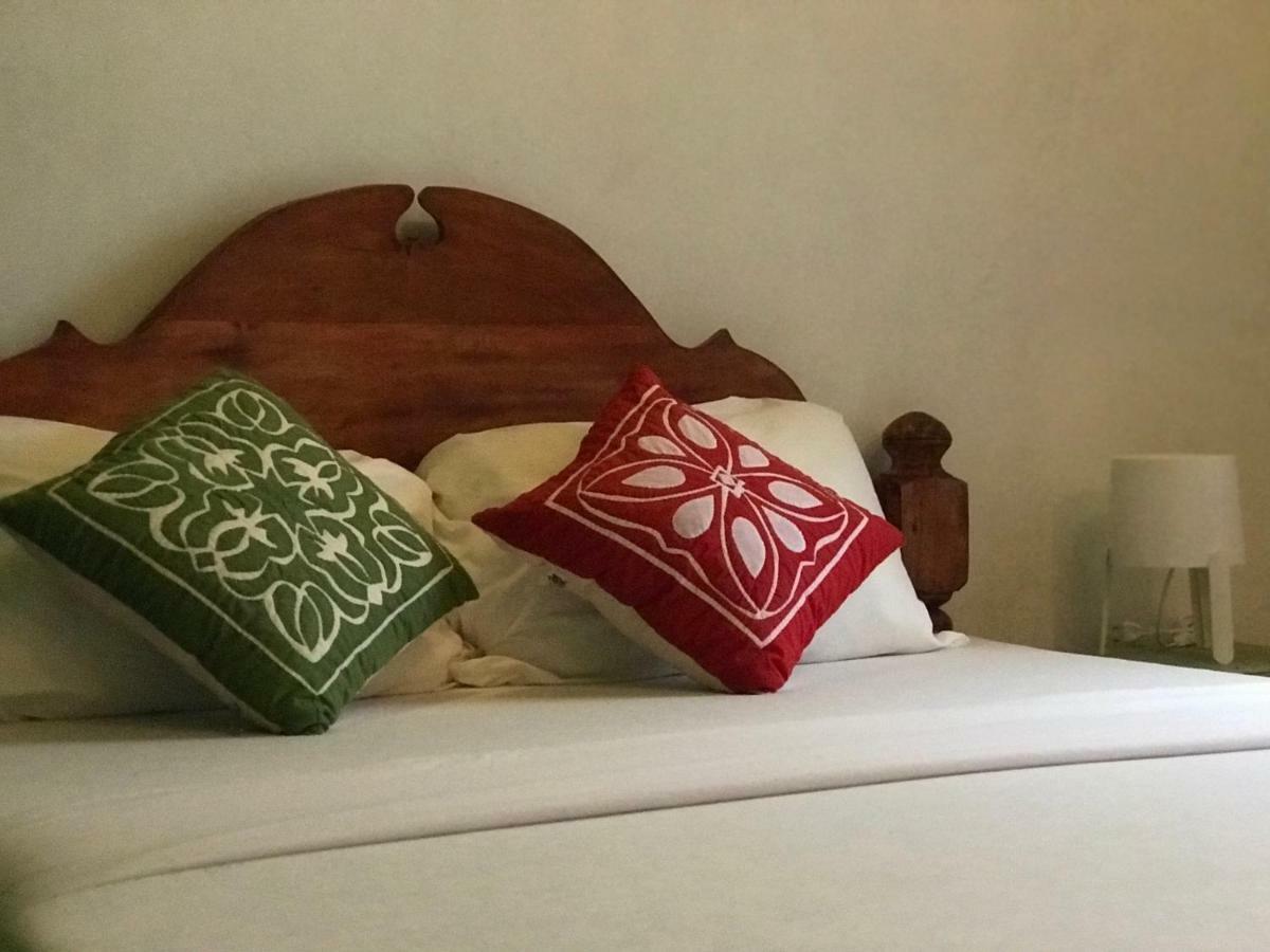 Zlife Stone Town Hostel Zanzibar ภายนอก รูปภาพ