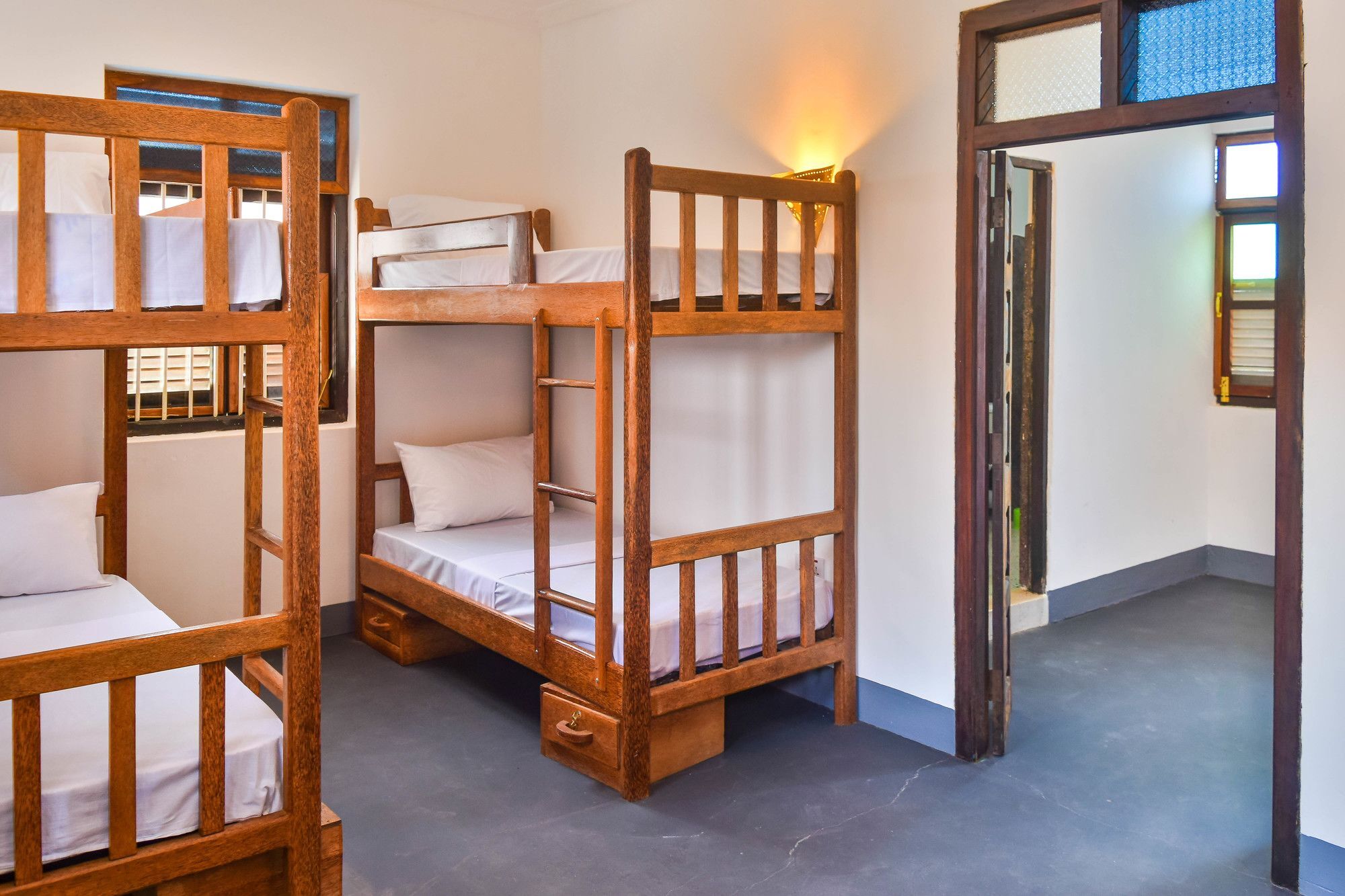 Zlife Stone Town Hostel Zanzibar ภายนอก รูปภาพ