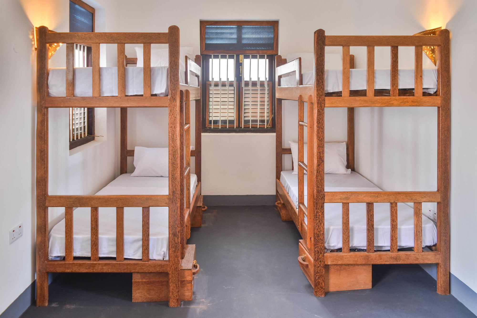 Zlife Stone Town Hostel Zanzibar ภายนอก รูปภาพ